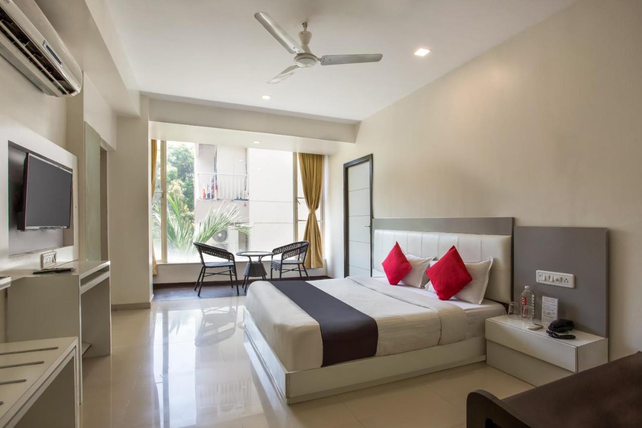 Capital O 35557 Hotel Aura Mumbai Exterior photo